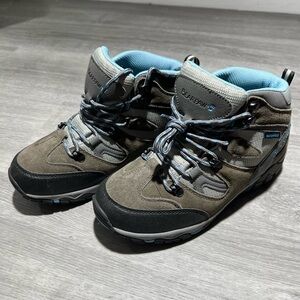 BearPaw Hiking Boots - Women’s size 8